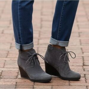 Via Spiga Mirren wedge lace-up ankle boots in a gray suede Size 7.5